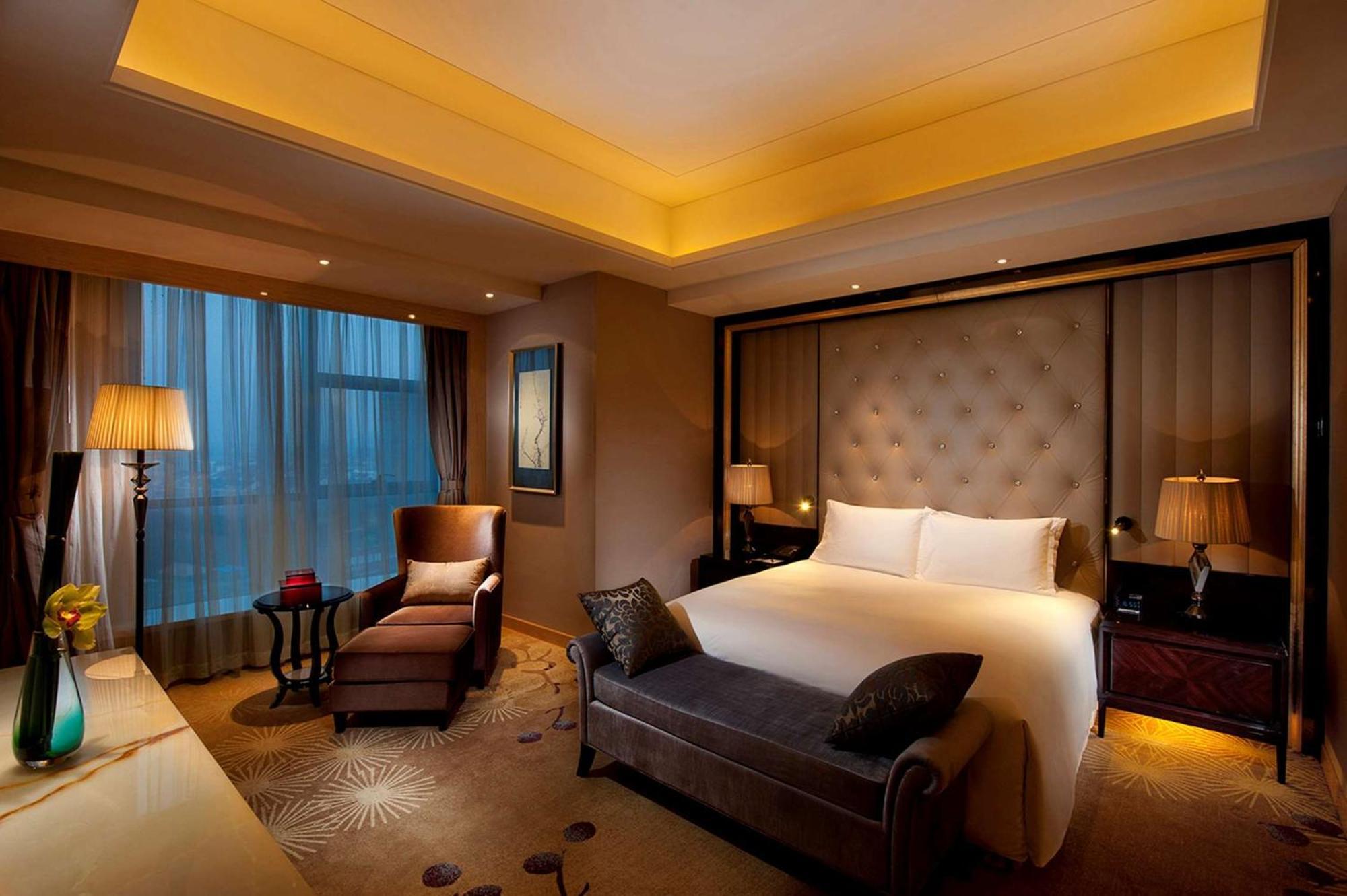 Готель Hilton Nanjing Нанкін Екстер'єр фото