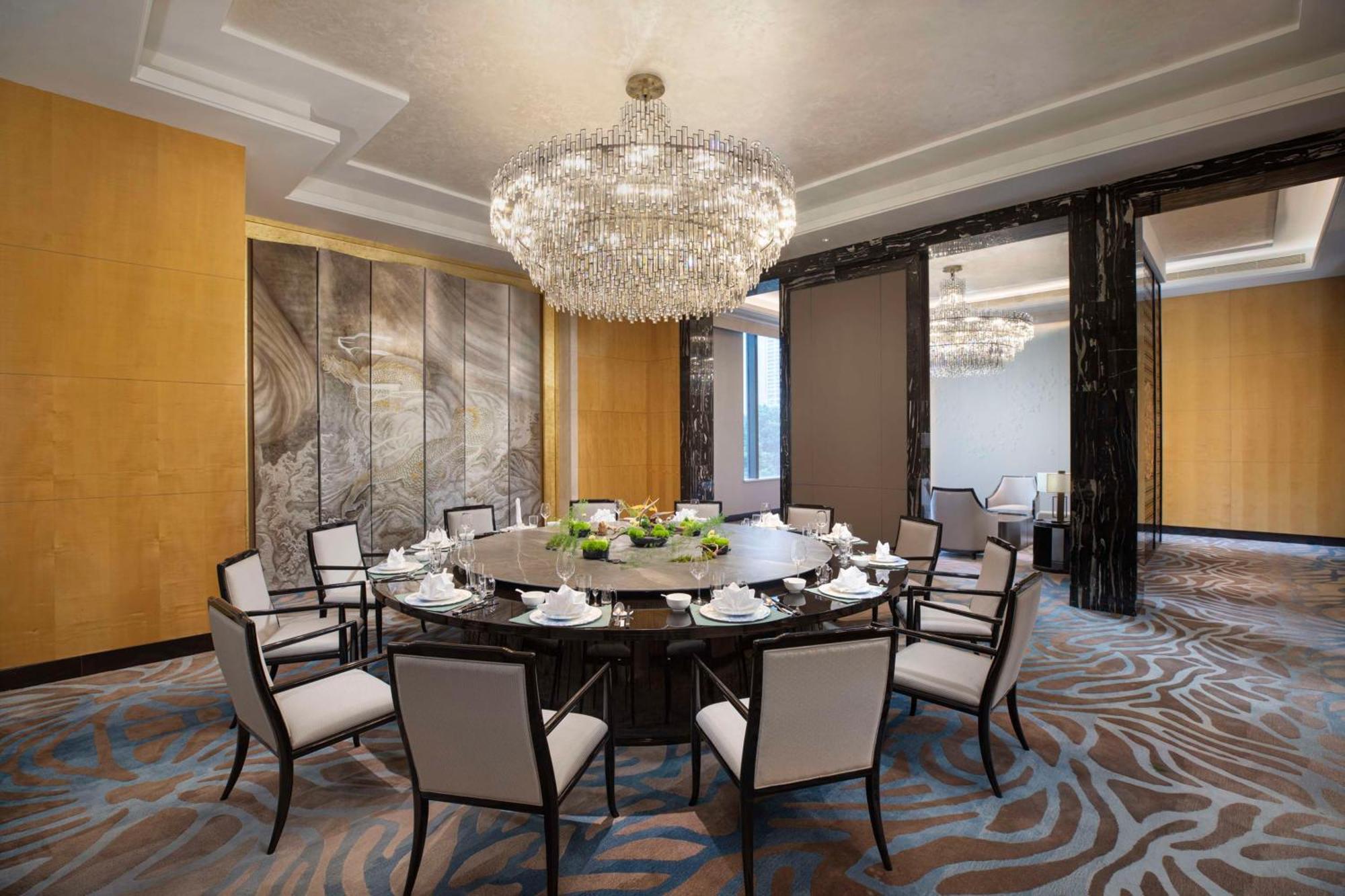 Готель Hilton Nanjing Нанкін Екстер'єр фото